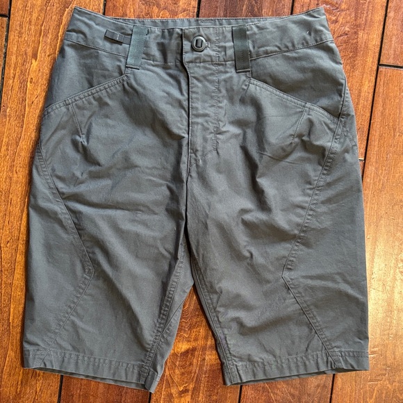 Patagonia Venga Men's Charcoal Shorts - Picture 1 of 5